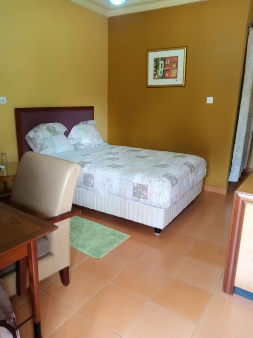 Hotel room 4